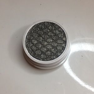 Colourpop super shock shadow- That girl